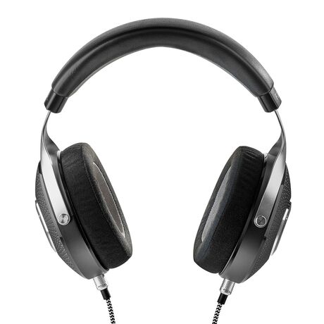 Elegia Closed-Back Headphones | Focal