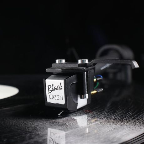 Black Pearl Moving Magnet Cartridge + Stylus | Sumiko