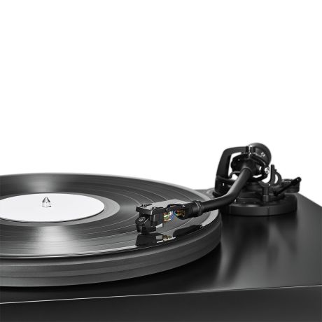 AT-LP7X Fully Manual Belt-Drive Turntable, with Phono Stage Preamplifier | Audio-Technica